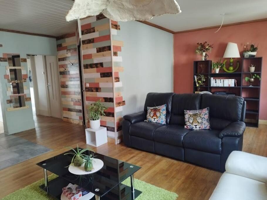 Le Passage Du Faubourg, Agreable T3 En Duplex De 120M2 Appartement Saint-Léonard-de-Noblat Buitenkant foto